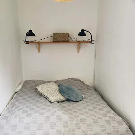 Aakirkeby Appartement *