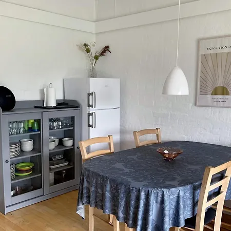 Apartament Aakirkeby *