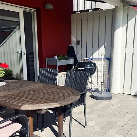 Aakirkeby Appartement *
