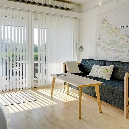 Aakirkeby Appartement *