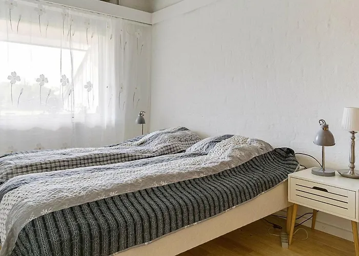 Aakirkeby Apartament *