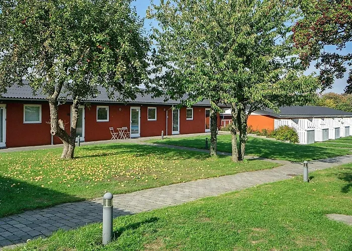 Aakirkeby Apartament